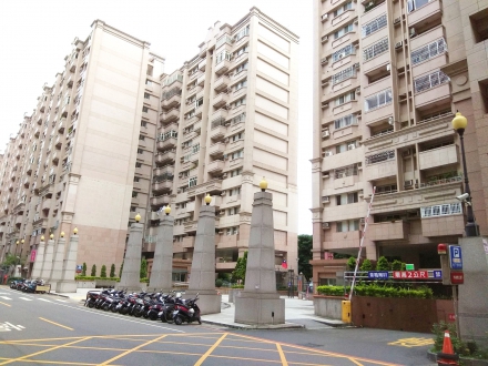 台中市西屯區皇城街80號5樓之1【皇城帝寶】三房平車｜水湳經貿｜捷運文華高中站