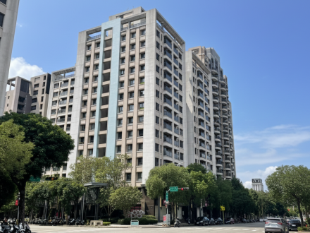 台中市北屯區建和路一段399號13樓之2【五月天嵐】二房平車｜廍子國小｜東山高中｜74號道